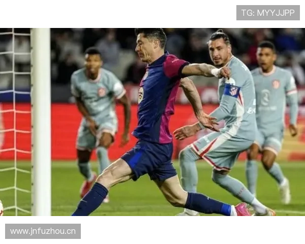 巴萨结构性短板持续影响赛场控制力,整体表现面临挑战 巴萨结构性短板持续影响赛场控制力,整体表现面临挑战