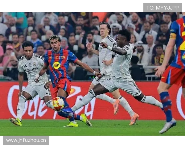 皇家马德里:从绝对王者到竞争者,卫冕形势变化及当前阶段影响 皇家马德里:从绝对王者到竞争者,卫冕形势变化及当前阶段影响